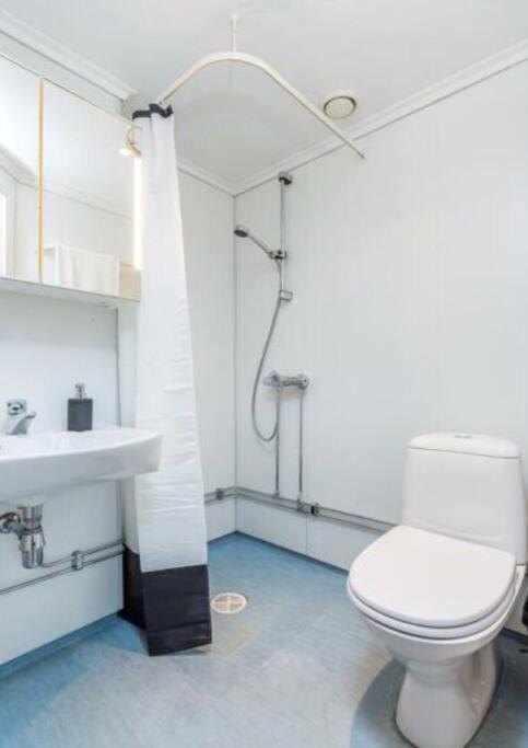 Comfy Studio Near Airport Daire Garder Dış mekan fotoğraf